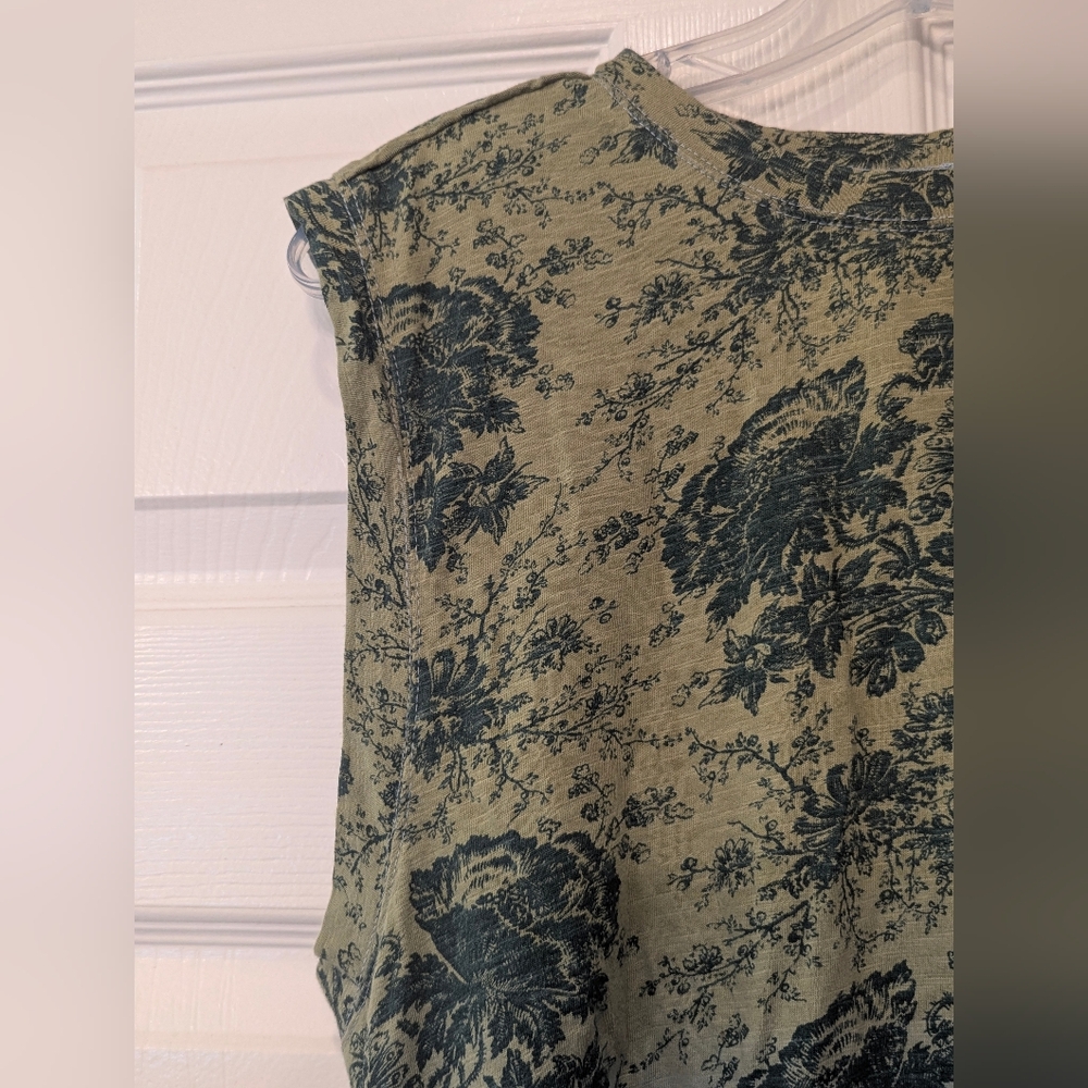 Pilcro Green and Blue Floral Ombre Tank Top - Picture 3 of 8